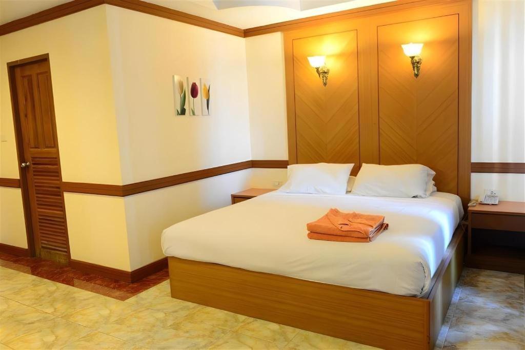 P.72 Hotel Pattaya Eksteriør billede